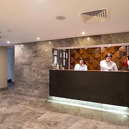 Hotel Park By Clover 3*