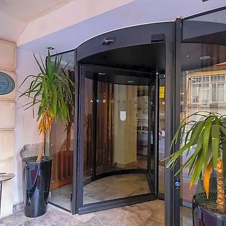 Park By Clover Hotel 3*