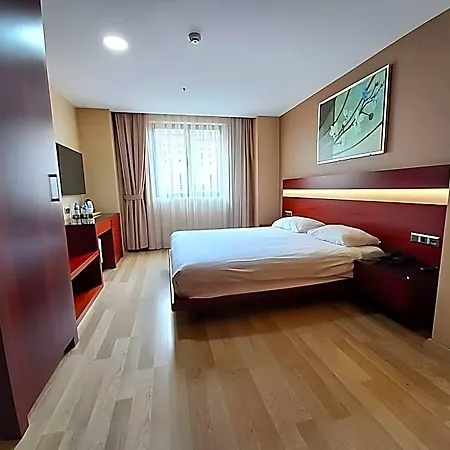 Park By Clover Hotel 3*