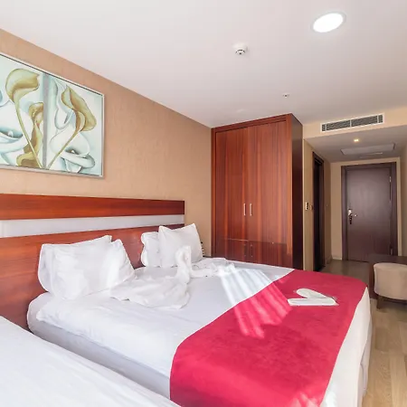 Hotel Park By Clover 3*