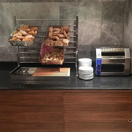 فندق Park By Clover