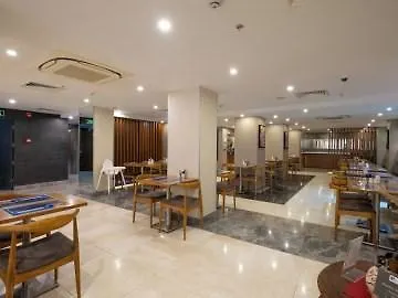 Hotel Park By Clover Istanbul