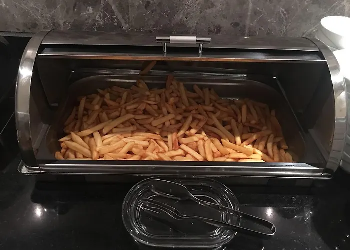 Ξενοδοχείο Park By Clover