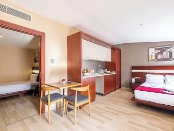 Park By Clover Hotell 3*