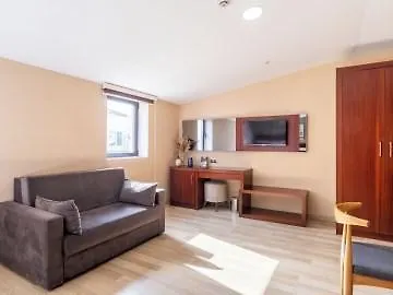 Park By Clover Hotell 3*