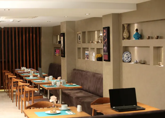 ホテル Park By Clover 3*